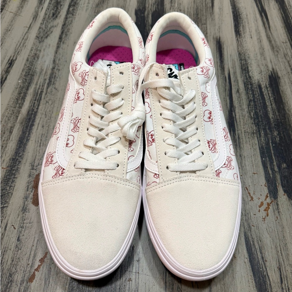Vans Old Skool Cream & Pink Skull Print Sneakers Mens size 12 NWT! - Picture 4 of 13